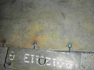 تنظيف وتجهيز السطح بالسفع الرملي
